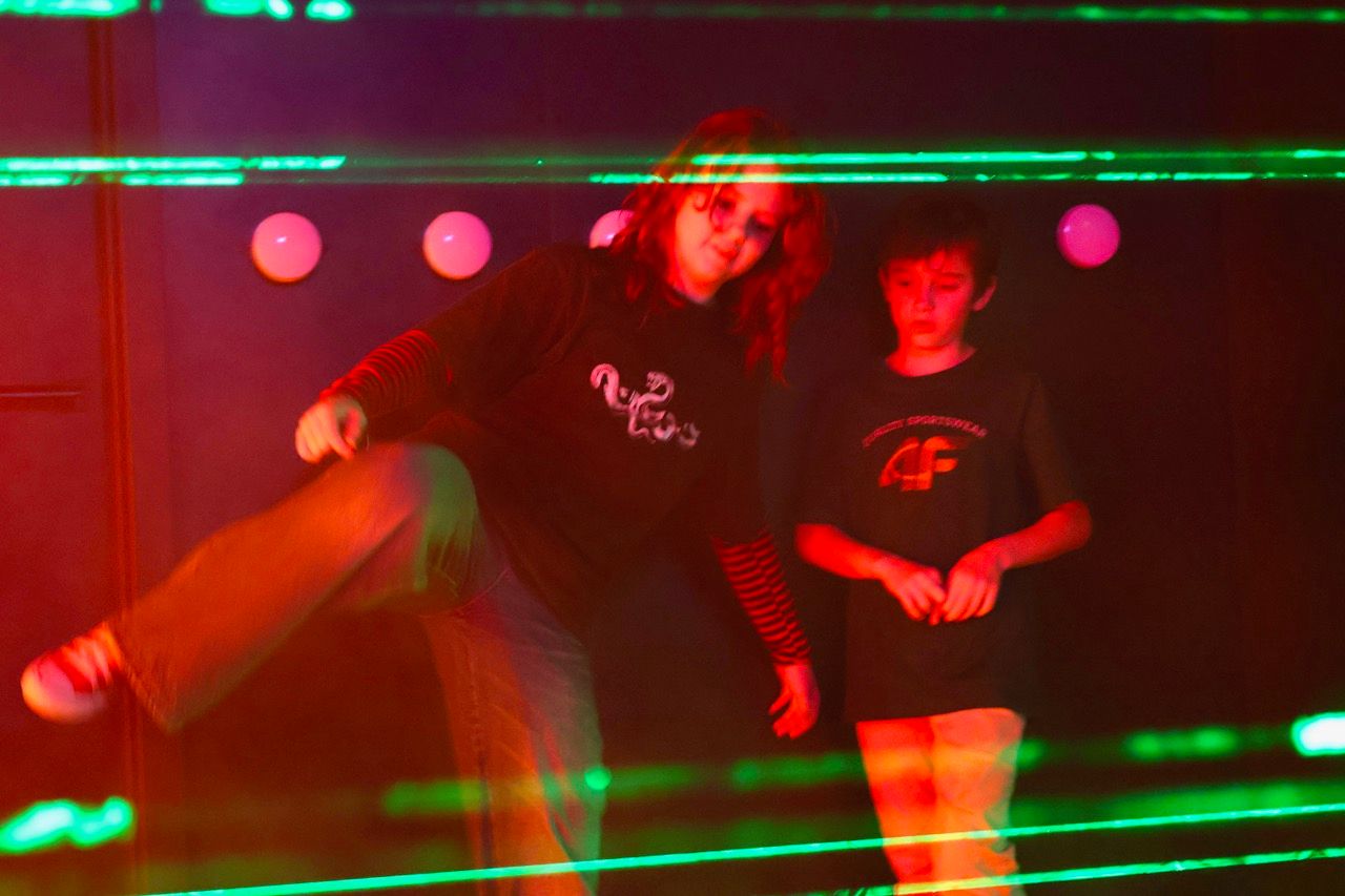 Pokój z laserami w HopSpot
